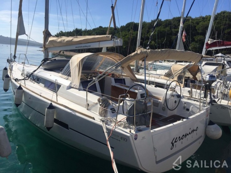 Dufour 410 GL - Yacht Charter Sailica