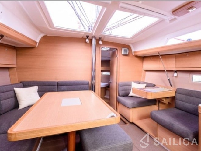 Dufour 410 GL - Yacht Charter Sailica
