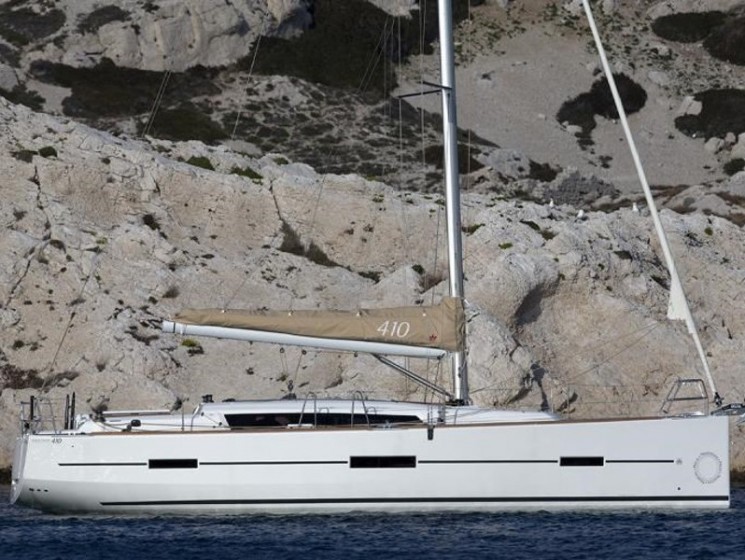 Dufour 410 GL - Yacht Charter Sailica