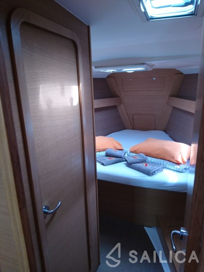 Dufour 410 GL - Yacht Charter Sailica
