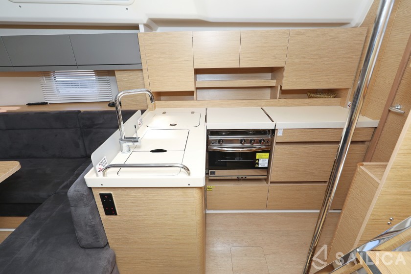 Hanse 458 - Yacht Charter Sailica