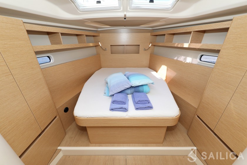 Hanse 458 - Yacht Charter Sailica