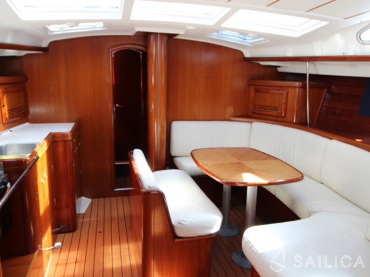 Oceanis 473 - Yacht Charter Sailica