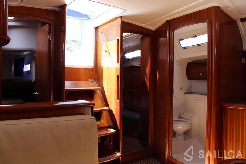 Bavaria 44 - Yacht Charter Sailica