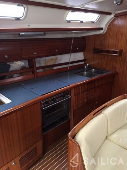 Bavaria 44 - Yacht Charter Sailica