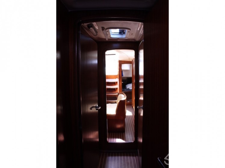 Bavaria 44 - Yacht Charter Sailica