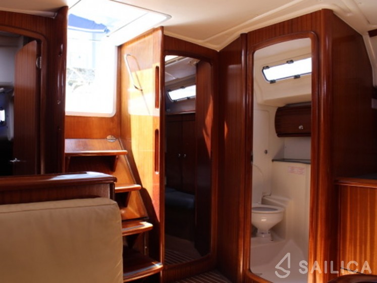 Bavaria 44 - Yacht Charter Sailica