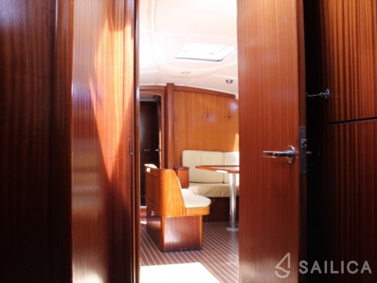 Bavaria 44 - Yacht Charter Sailica