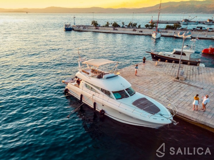Prestige 46 Fly - Yacht Charter Sailica