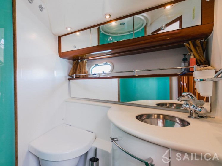 Prestige 46 Fly - Yacht Charter Sailica