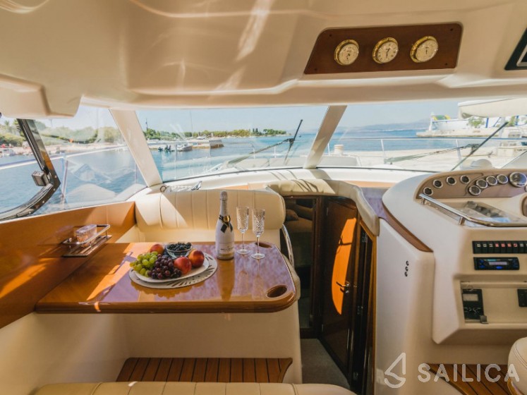 Prestige 46 Fly - Yacht Charter Sailica
