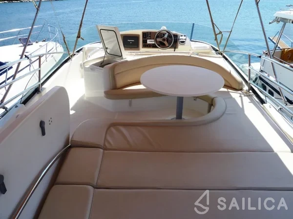 Prestige 46 Fly - Yacht Charter Sailica