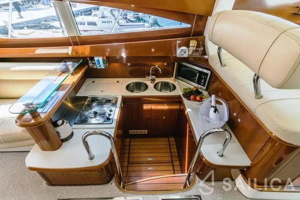 Prestige 46 Fly - Yacht Charter Sailica