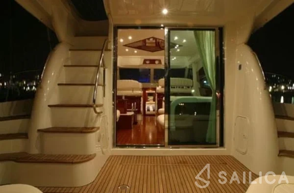 Prestige 46 Fly - Yacht Charter Sailica