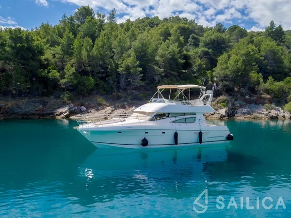 Prestige 46 Fly - Yacht Charter Sailica