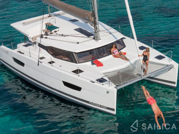 Lucia 40 - Yacht Charter Sailica