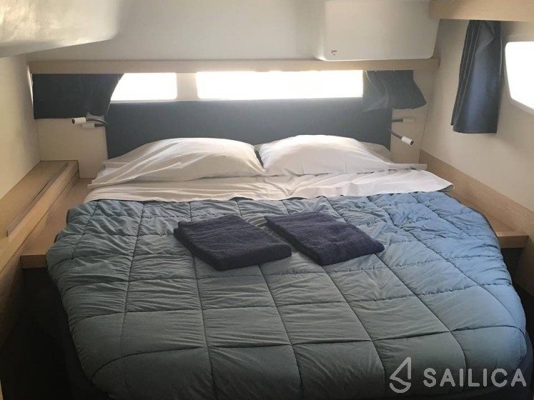 Lucia 40 - Yacht Charter Sailica