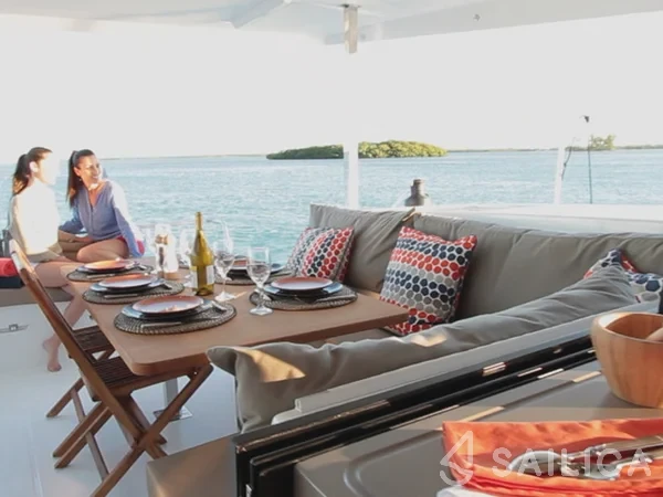 Lucia 40 - Yacht Charter Sailica
