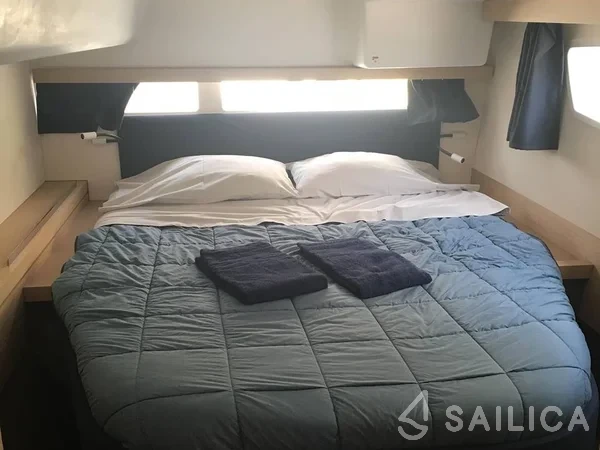 Lucia 40 - Yacht Charter Sailica