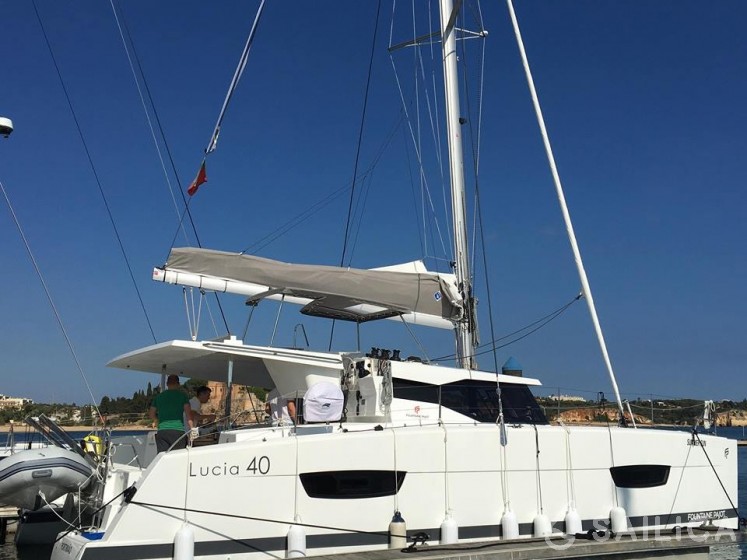 Lucia 40 - Yacht Charter Sailica