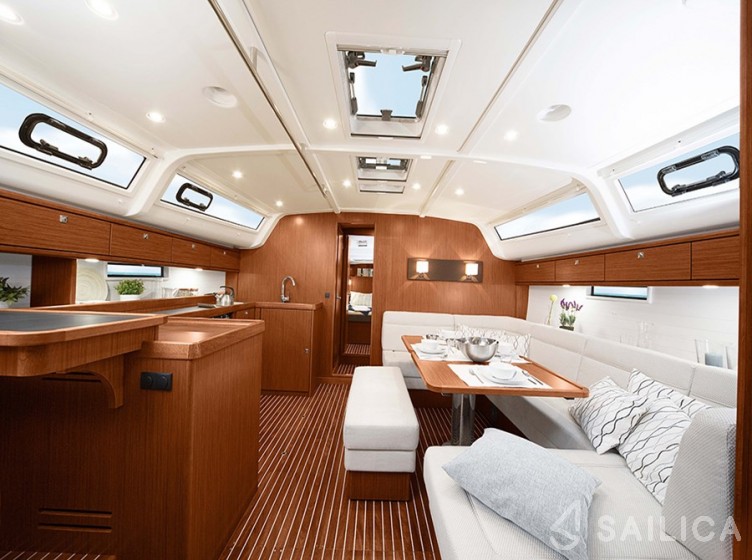 Bavaria 51 Cruiser - Yacht Charter Sailica