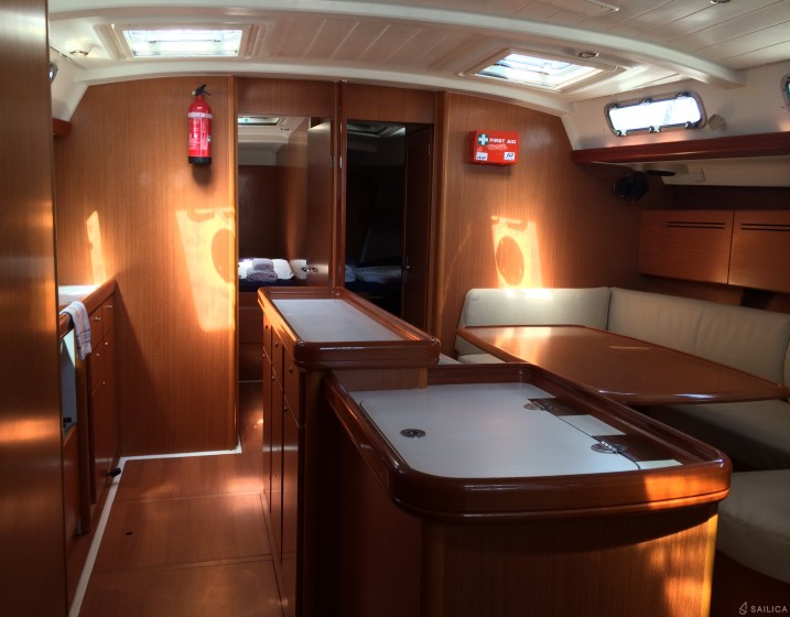 Cyclades 50.5 - Yacht Charter Sailica