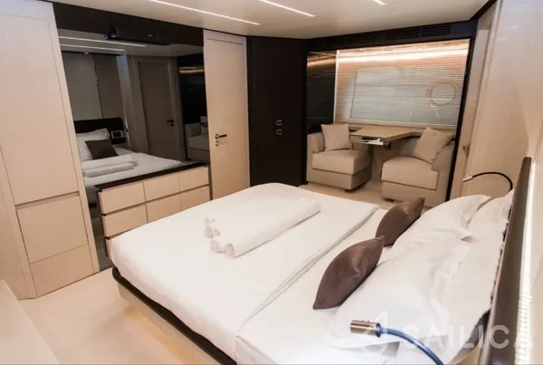 Azimut 72 - Yacht Charter Sailica