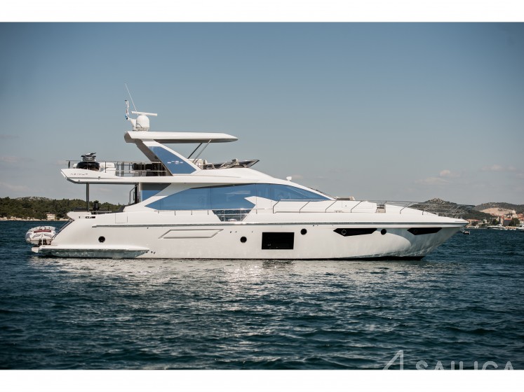 Azimut 72 - Yacht Charter Sailica