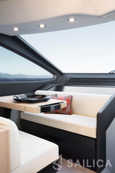 Azimut 72 - Yacht Charter Sailica