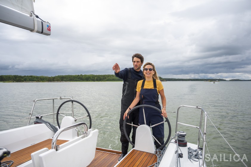 Oceanis 30.1 - Yacht Charter Sailica