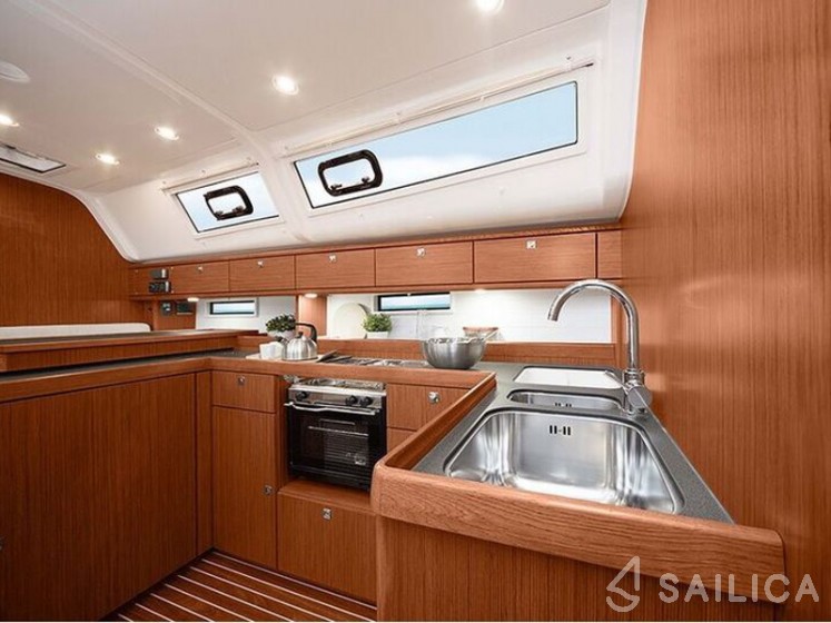 Bavaria 51 Cruiser - Yacht Charter Sailica