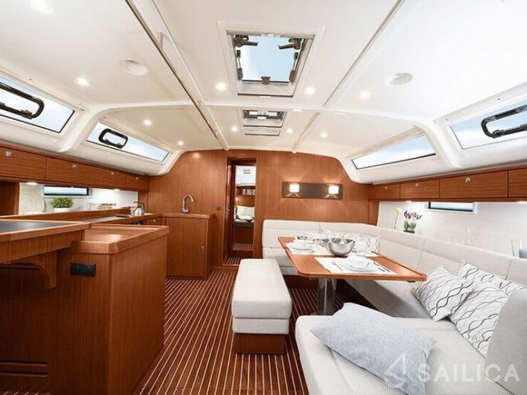 Bavaria 51 Cruiser - Yacht Charter Sailica