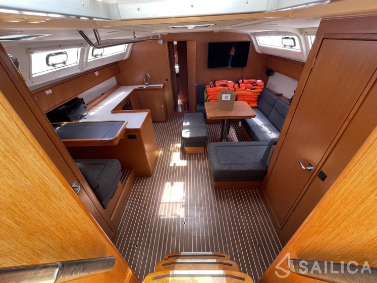Bavaria 51 Cruiser - Yacht Charter Sailica