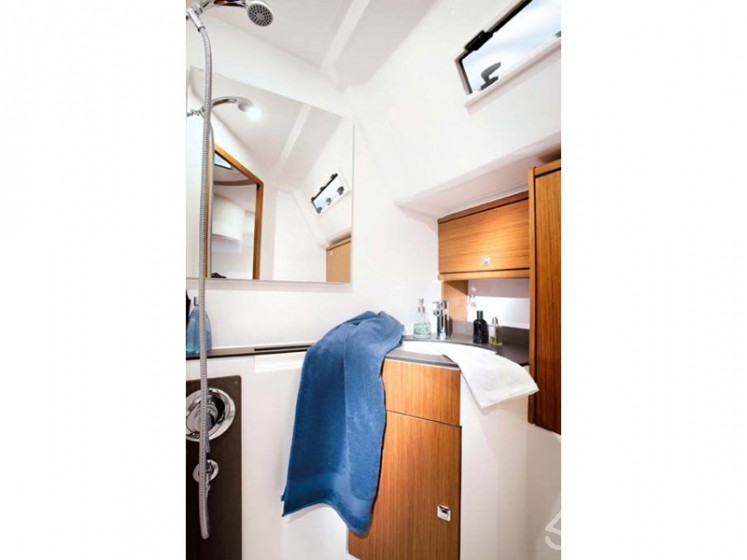 Bavaria 46 Cruiser - Yacht Charter Sailica