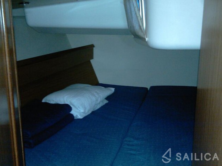 Sun Odyssey 45 - Yacht Charter Sailica