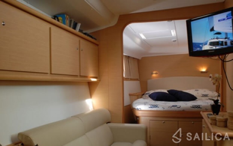 Lagoon 440 - Yacht Charter Sailica