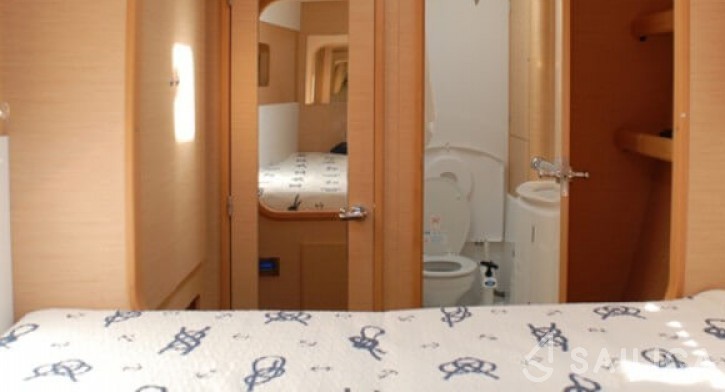 Lagoon 440 - Yacht Charter Sailica