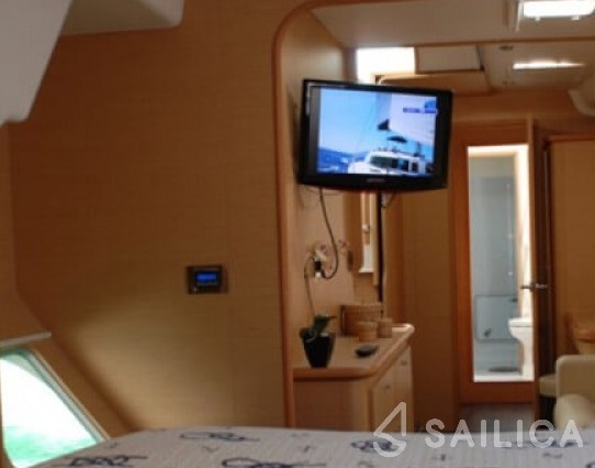 Lagoon 440 - Yacht Charter Sailica