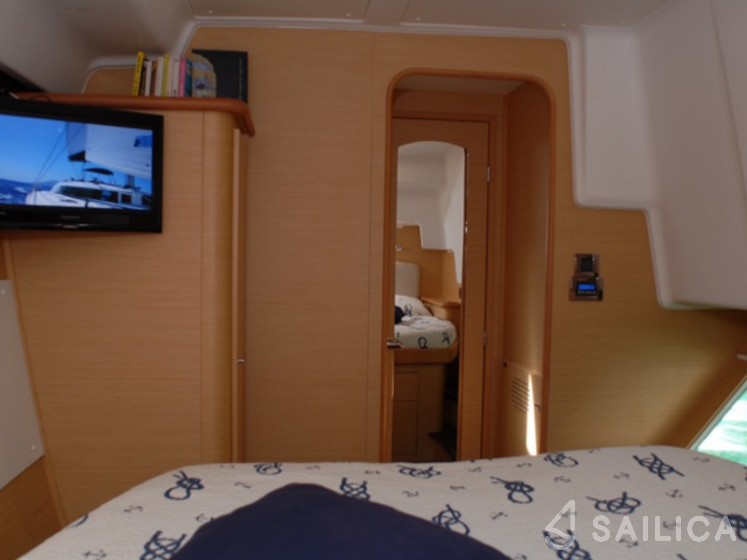 Lagoon 440 - Yacht Charter Sailica