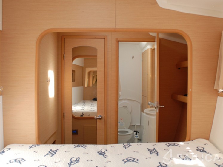 Lagoon 440 - Yacht Charter Sailica