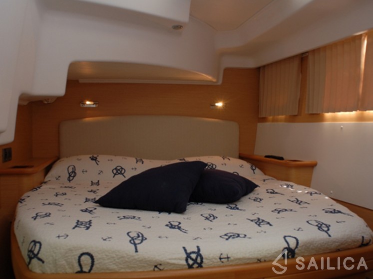 Lagoon 440 - Yacht Charter Sailica