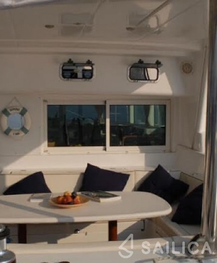 Lagoon 440 - Yacht Charter Sailica