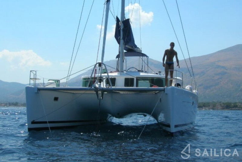 Lagoon 440 - Yacht Charter Sailica