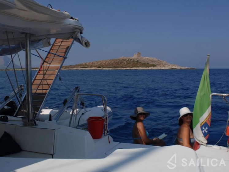 Lagoon 440 - Yacht Charter Sailica