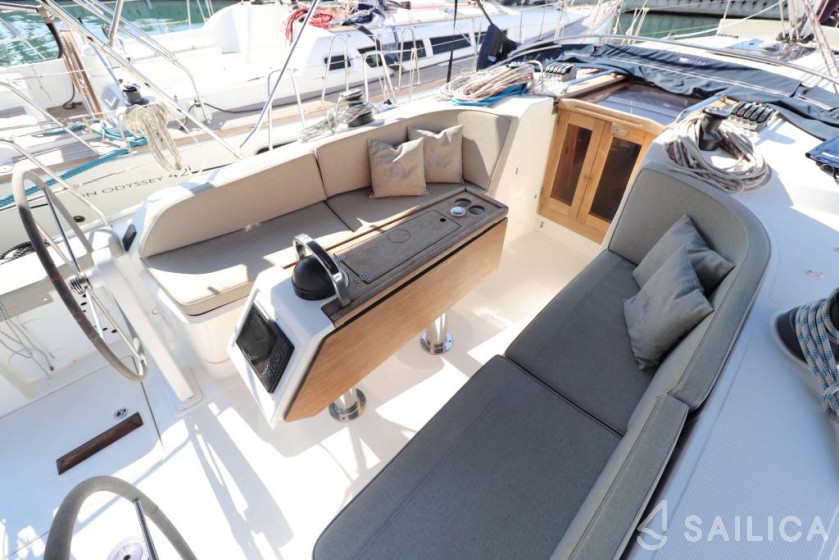 Bavaria Cruiser 41 - Yacht Charter Sailica