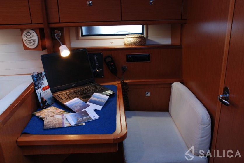 Bavaria Cruiser 41 - Yacht Charter Sailica