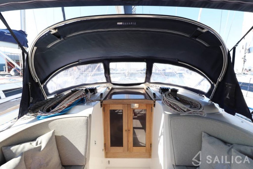 Bavaria Cruiser 41 - Yacht Charter Sailica
