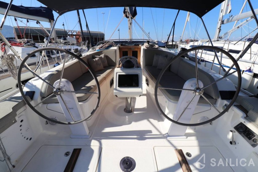 Bavaria Cruiser 41 - Yacht Charter Sailica