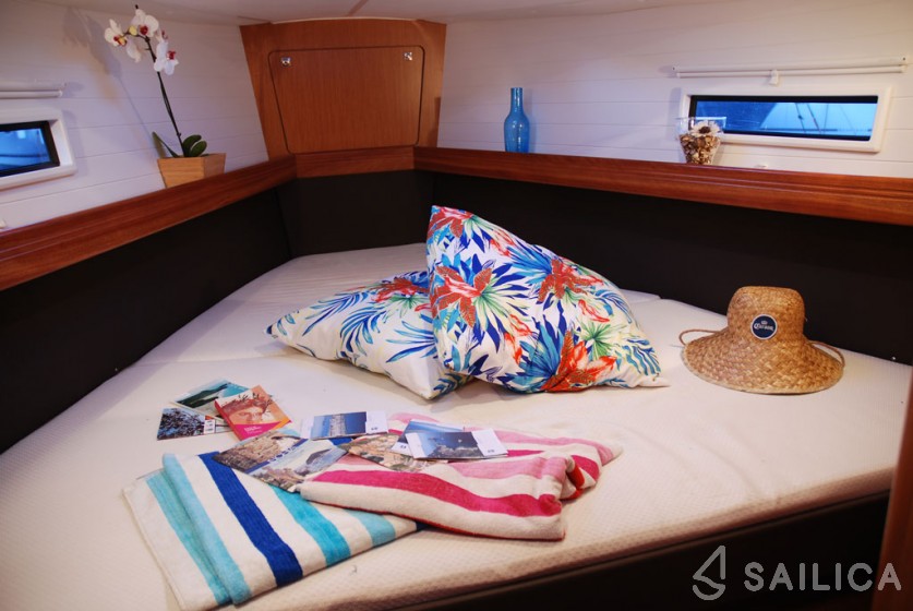 Bavaria Cruiser 41 - Yacht Charter Sailica