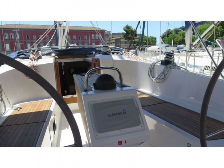 Bavaria Cruiser 41 - Yacht Charter Sailica